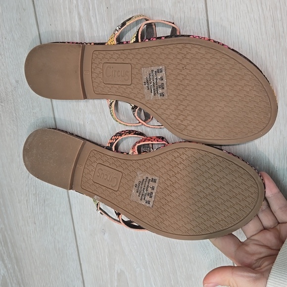 Circus By Sam Edelman "LIKE New"Canyon Colorful Women's Sandals Flats Shoes 9M - Picture 8 of 10